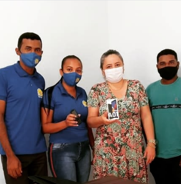 Prefeitura de Barra do Ouro doa aparelho celular ao Conselho Tutelar para facilitar atendimentos