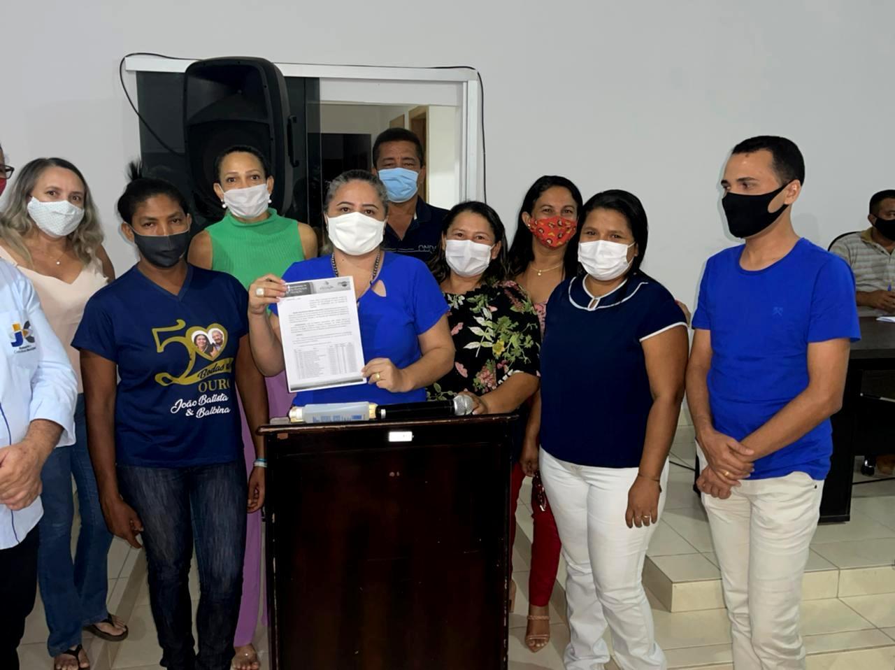 Prefeitura de Barra do Ouro concede aumento de 10% a cerca de 50 professores efetivos da rede Municipal de Educação